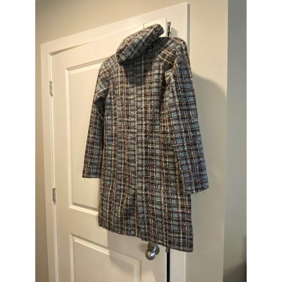 LULULEMON Rain Jacket! Sz 4 With Hood - Picture 3 of 8